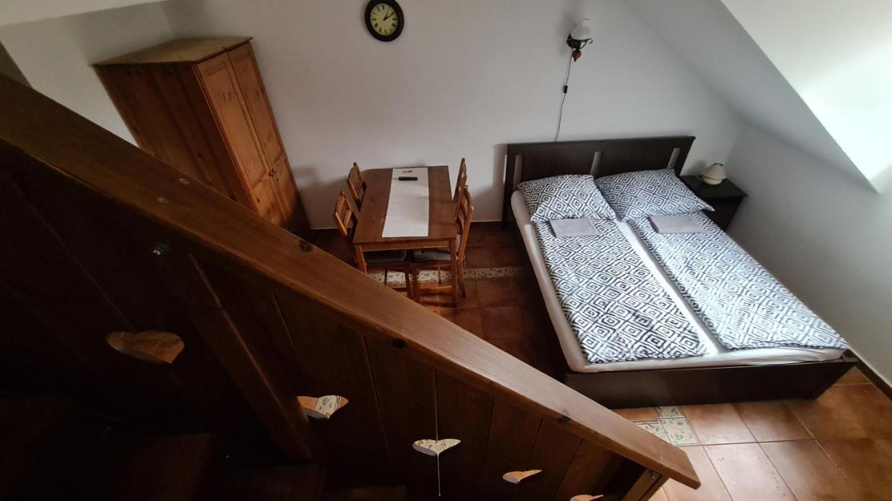 Gyulai Fuerdoe Apartman Екстериор снимка