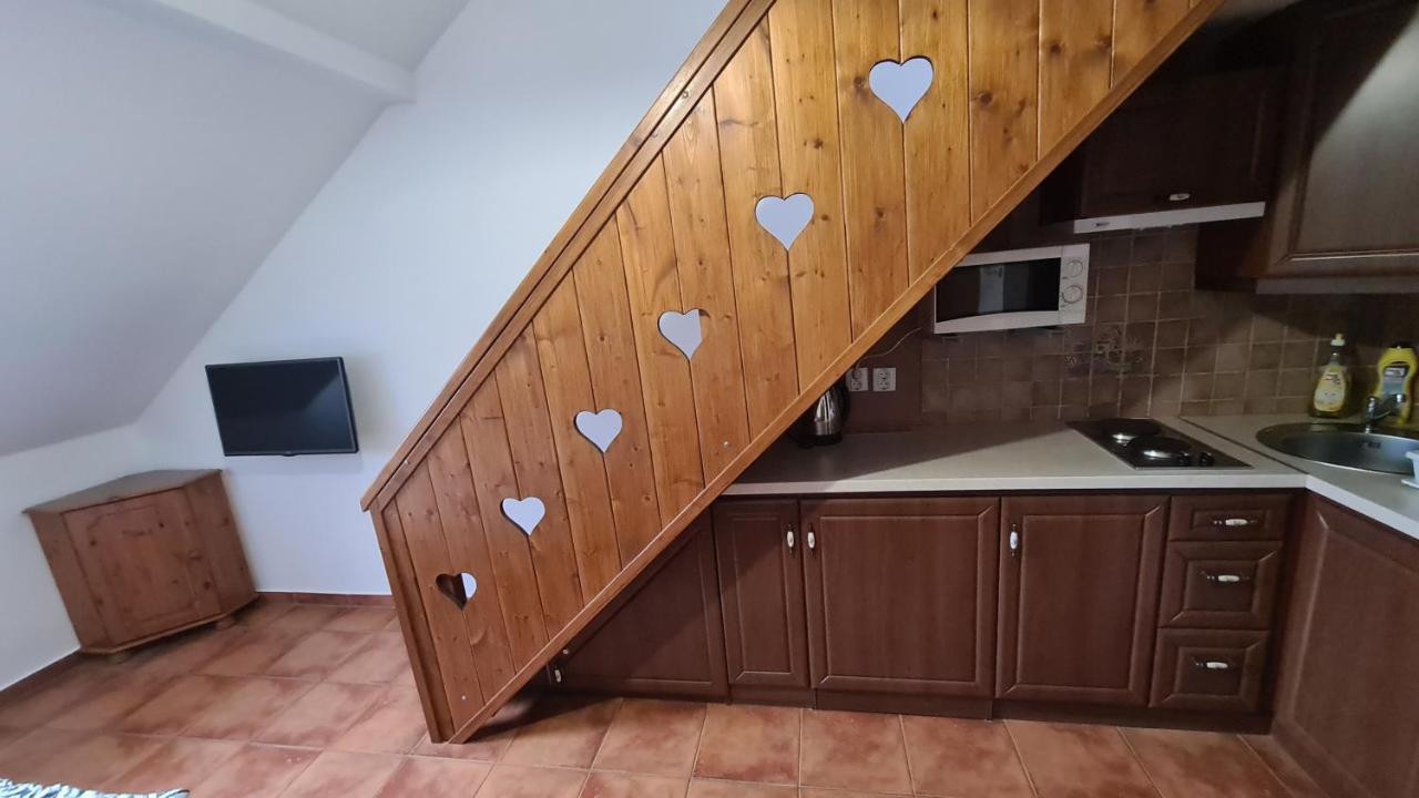 Gyulai Fuerdoe Apartman Екстериор снимка